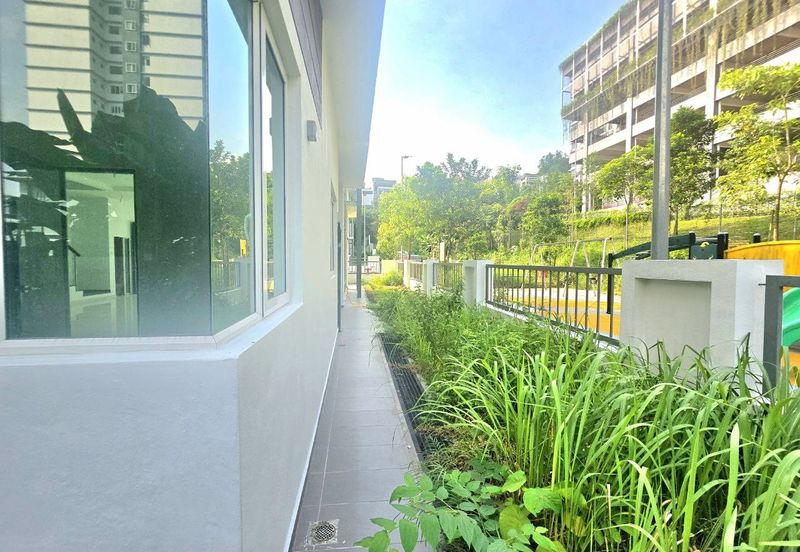 3 Storey Semi D, End Lot unit