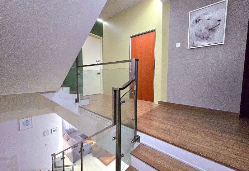 Lake Point Residence