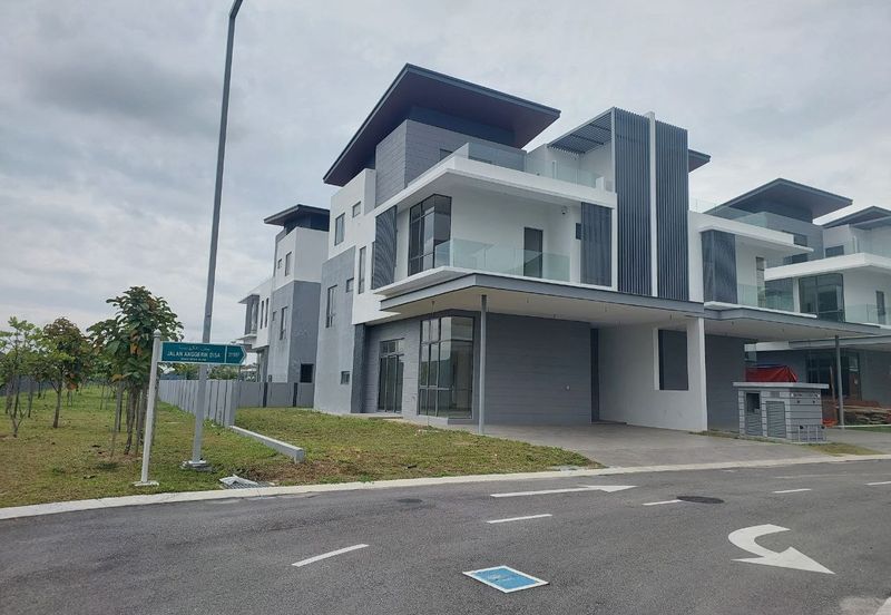 Broadleaf Residences, Hometree