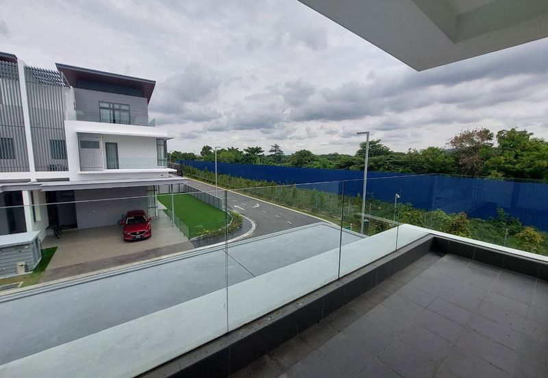 Broadleaf Residences, Hometree