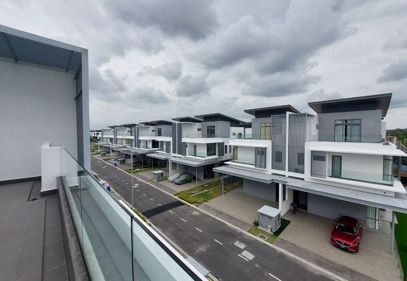Broadleaf Residences, Hometree