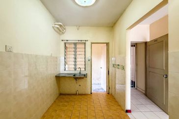 Kondominium Tiara Intan, Taman Bukit Indah