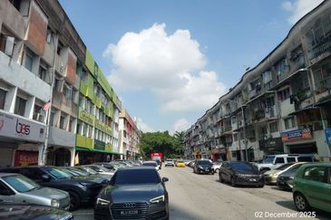 Taman Cahaya, Ampang