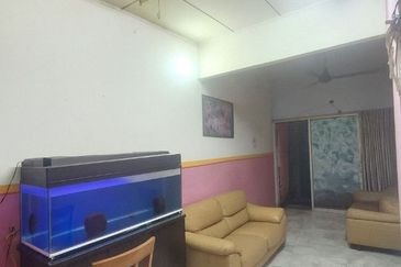 Taman Cahaya, Ampang