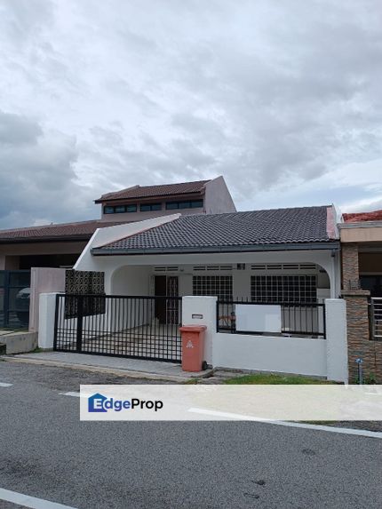 PJ Taman Paramount Single Storey House Near LRT Good Location, Selangor, Petaling Jaya