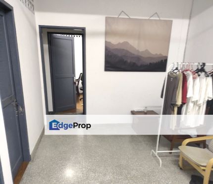 Seapark Petaling Jaya 1.5 Storey Terrace House Freehold near LRT, Selangor, Petaling Jaya