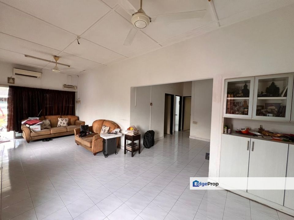 Single Storey Semi D Huge Land in Petaling Jaya Seksyen 4 For Rent, Selangor, Petaling Jaya