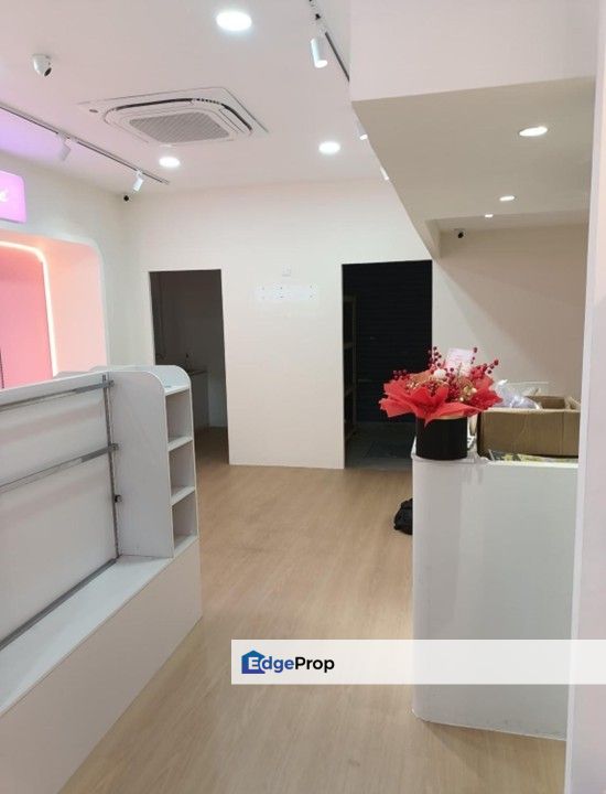 Taman Connaught Ground Floor Shop Facing Mainroad High Exposure Cheras, Kuala Lumpur, Cheras