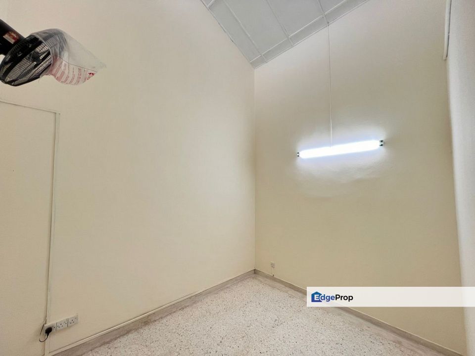 Taman Mayang Jaya Single Storey Terrace House Basic Furnished Guarded, Selangor, Kelana Jaya