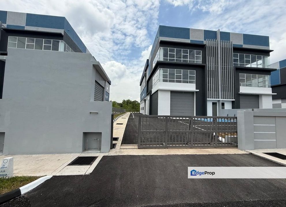 Balakong Jaya 2.5 Storey Semi D Factory Warehouse cum Office, Selangor, Balakong