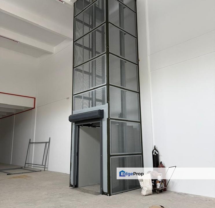 Balakong Jaya 2.5 Storey Semi D Factory Warehouse cum Office, Selangor, Balakong