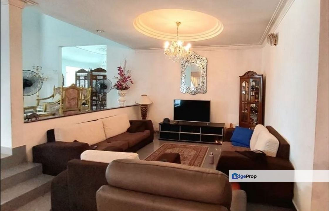 Seksyen 12 Petaling Jaya Double Storey Bungalow Well maintained Huge Garden land, Selangor, Petaling Jaya