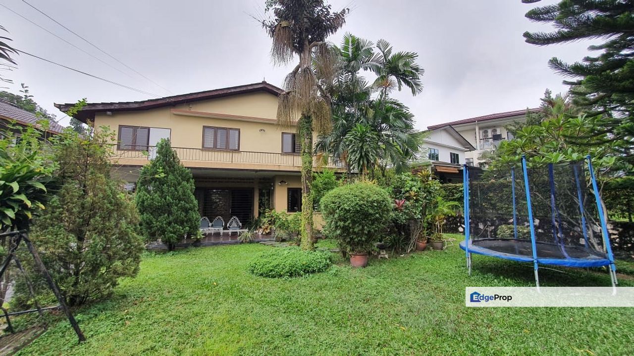Seksyen 12 Petaling Jaya Double Storey Bungalow Well maintained Huge Garden land, Selangor, Petaling Jaya