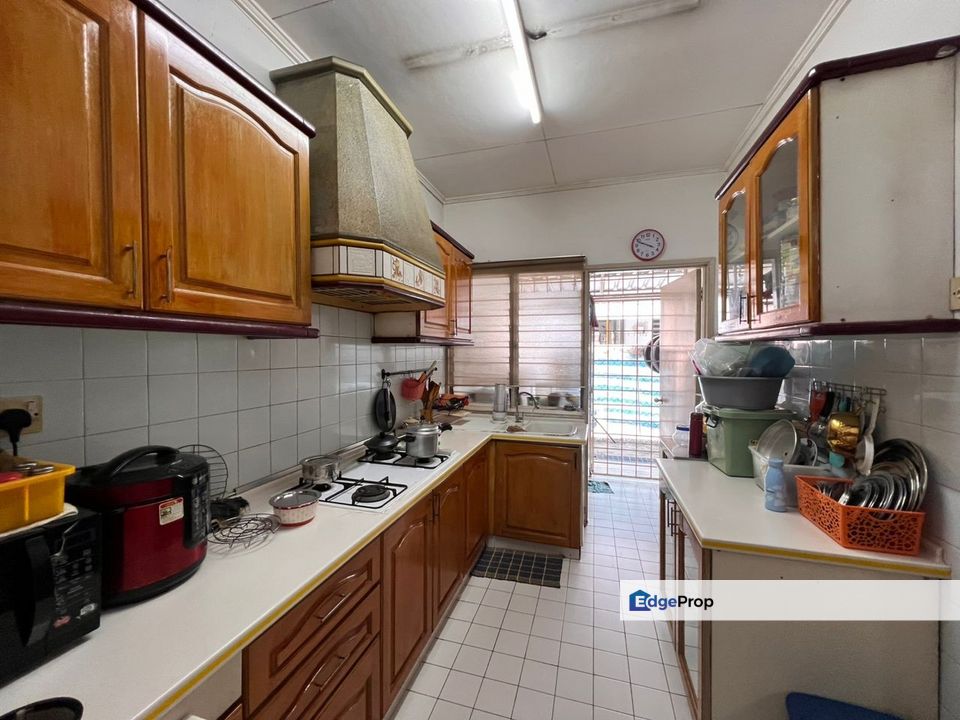 USJ 2 One and Half Storey Terrace House Freehold Subang Jaya, Selangor, USJ
