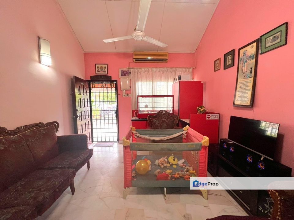 USJ 2 One and Half Storey Terrace House Freehold Subang Jaya, Selangor, USJ