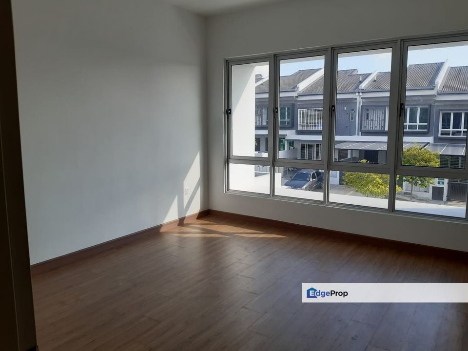 2 STOREY TERRACE HOUSE ADIVA@ SERENIA CITY SEPANG, Selangor, Sepang