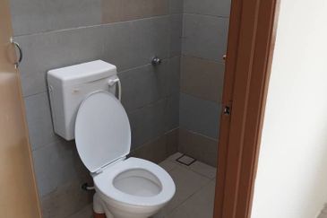 SINGLE STOREY SEMI-D SALAK TINGGI, SEPANG SELANGOR