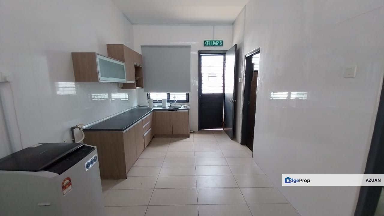 2 Storey Terrace (End Lot) Taman Semarang Intan, Dengkil , Selangor, Dengkil