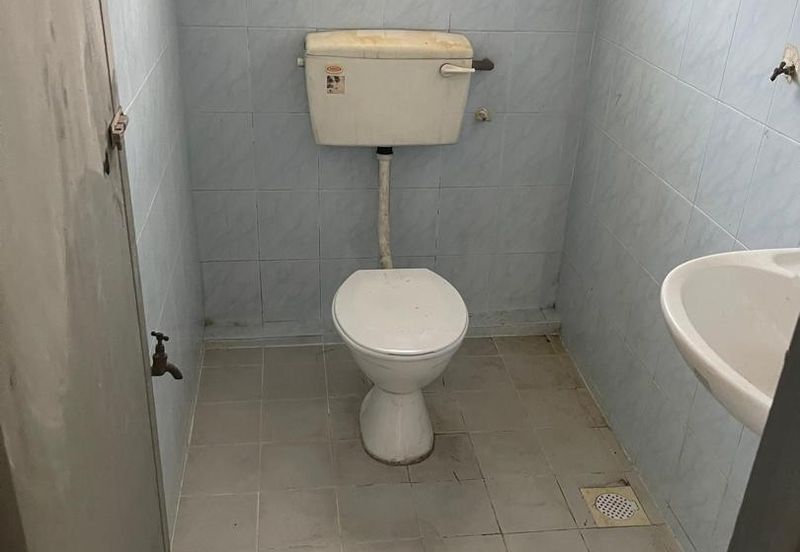 2 STOREY SHOPLOT DENGKIL FOR RENT