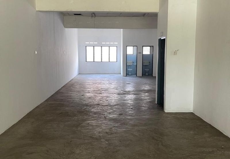 2 STOREY SHOPLOT DENGKIL FOR RENT