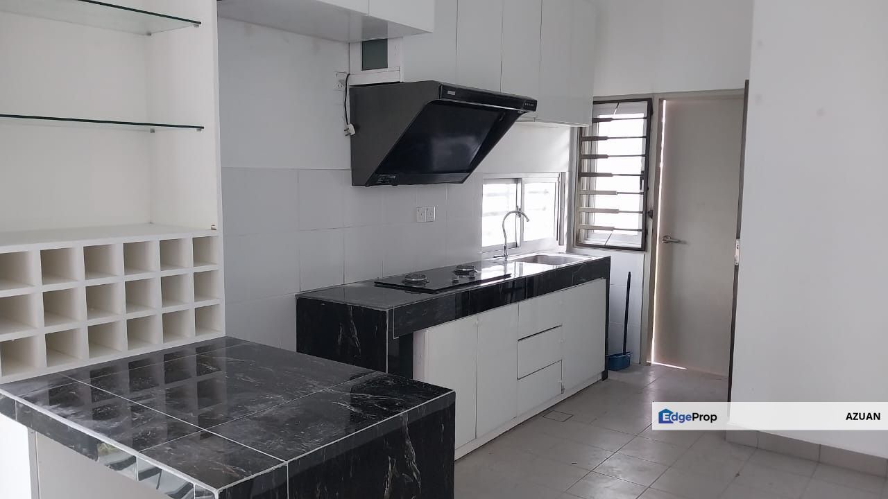 2 Storey End Lot Serenia Adiva, Serenia City, Sepang, Selangor, Sepang