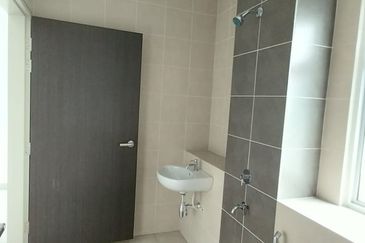 Serenia Adiva @ Serenia City