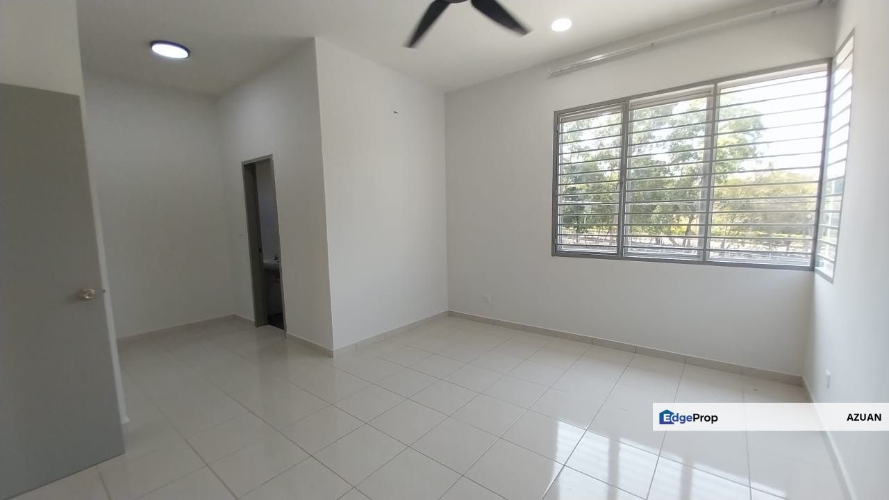 2 STOREY END LOT CENDANA TAMAN SALAK PERDANA BANDAR BARU SALAK TINGGI, Selangor, Dengkil