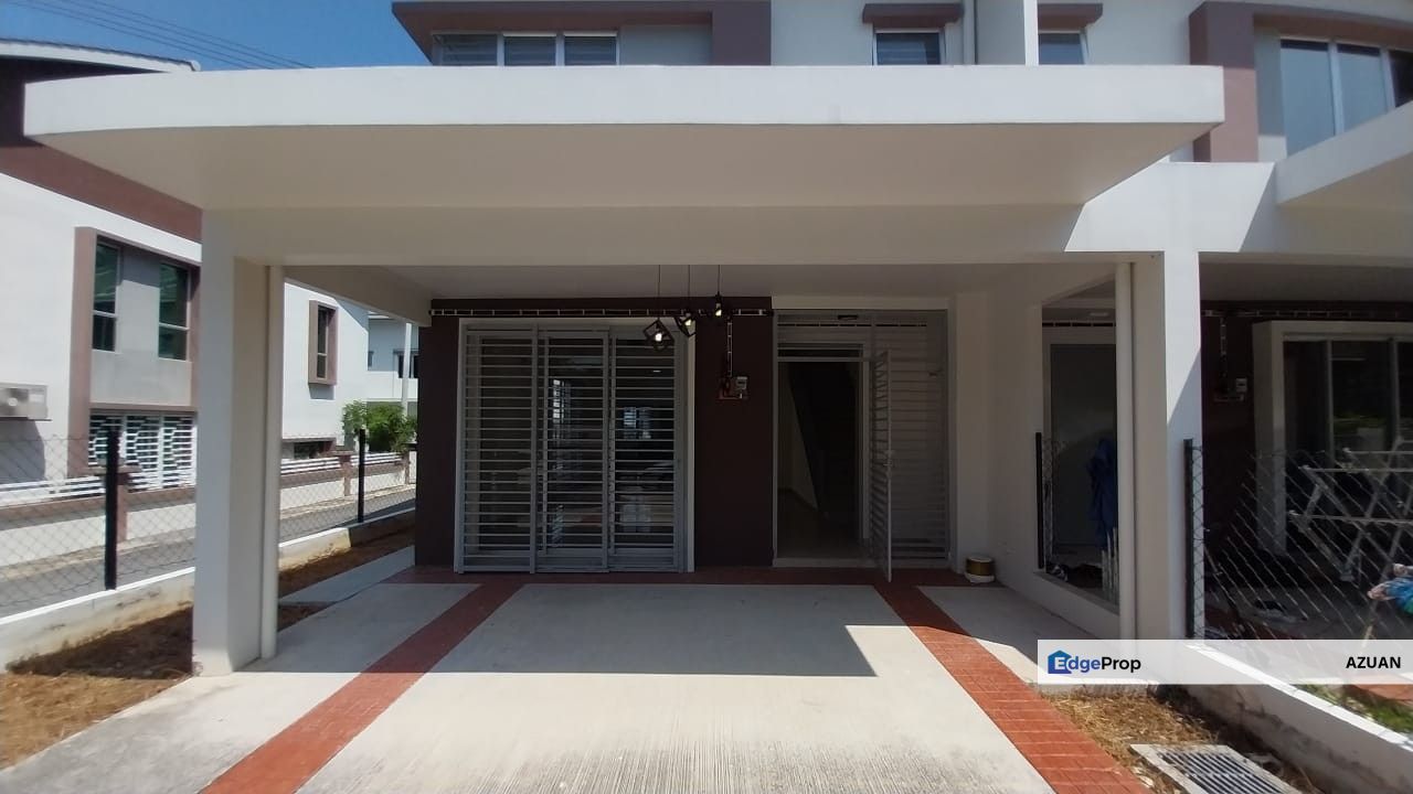 2 STOREY END LOT CENDANA TAMAN SALAK PERDANA BANDAR BARU SALAK TINGGI, Selangor, Dengkil