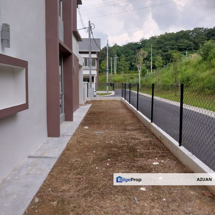 RENOVATED 2 STOREY END LOT CENDANA@ GREENWOODS TAMAN SALAK PERDANA BANDAR BARU SALAK TINGGI, Selangor, Dengkil