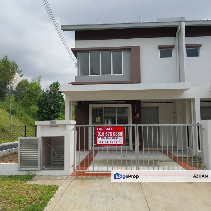 RENOVATED 2 STOREY END LOT CENDANA@ GREENWOODS TAMAN SALAK PERDANA BANDAR BARU SALAK TINGGI, Selangor, Dengkil