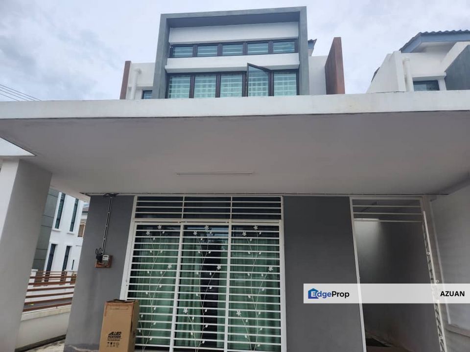 2 STOREY TERRACE END LOT SAUJANA KLIA, SEPANG, Selangor, Sepang