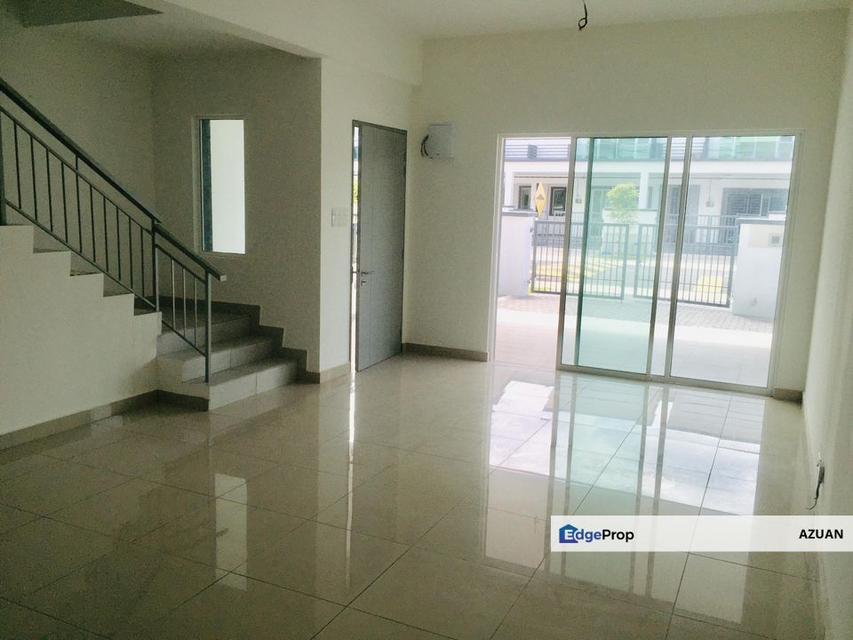 2 Storey End Lot Diamond Garden, Dengkil Selangor, Selangor, Dengkil
