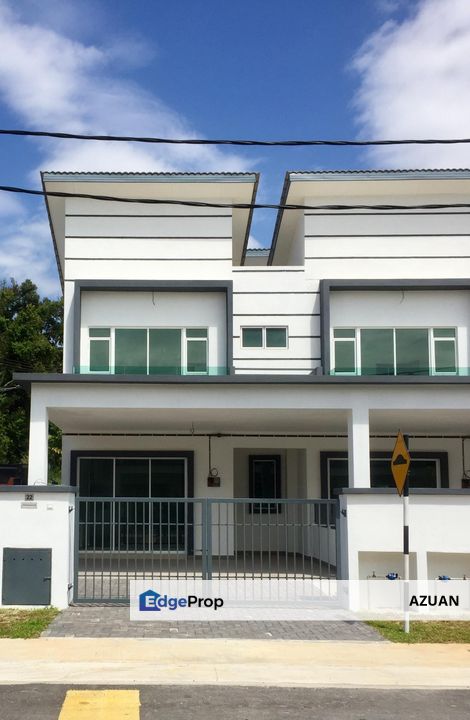 2 Storey End Lot Diamond Garden, Dengkil Selangor, Selangor, Dengkil