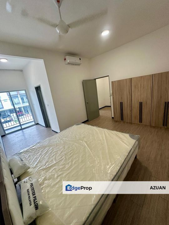 TOWNHOUSE SERAYA @ GREENWOODS TAMAN SALAK PERDANA BANDAR BARU SALAK TINGGI, Selangor, Sepang