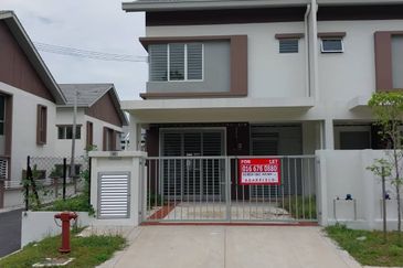 FACING OPEN AREA!!! 2 STOREY END LOT CENDANA@ GREENWOODS TAMAN SALAK PERDANA BANDAR BARU SALAK TINGGI