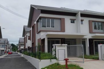 FACING OPEN AREA!!! 2 STOREY END LOT CENDANA@ GREENWOODS TAMAN SALAK PERDANA BANDAR BARU SALAK TINGGI