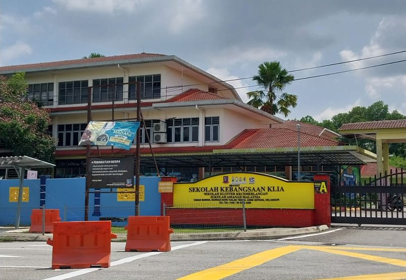 FACING OPEN AREA!!! 2 STOREY END LOT CENDANA@ GREENWOODS TAMAN SALAK PERDANA BANDAR BARU SALAK TINGGI