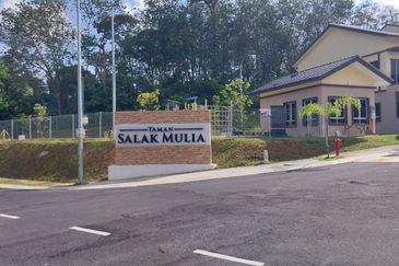 Townhouse Taman Salak Mulia, Salak Tinggi, Sepang