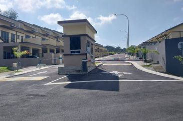 Townhouse Taman Salak Mulia, Salak Tinggi, Sepang