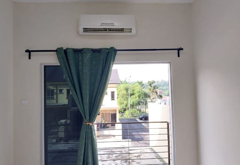 Townhouse Taman Salak Mulia, Salak Tinggi, Sepang