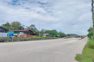 Single Storey Bungalow, Near UPSI, Tanjung Malim, Perak
