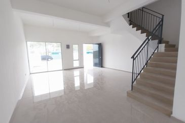 Bandar Baru Salak Tinggi