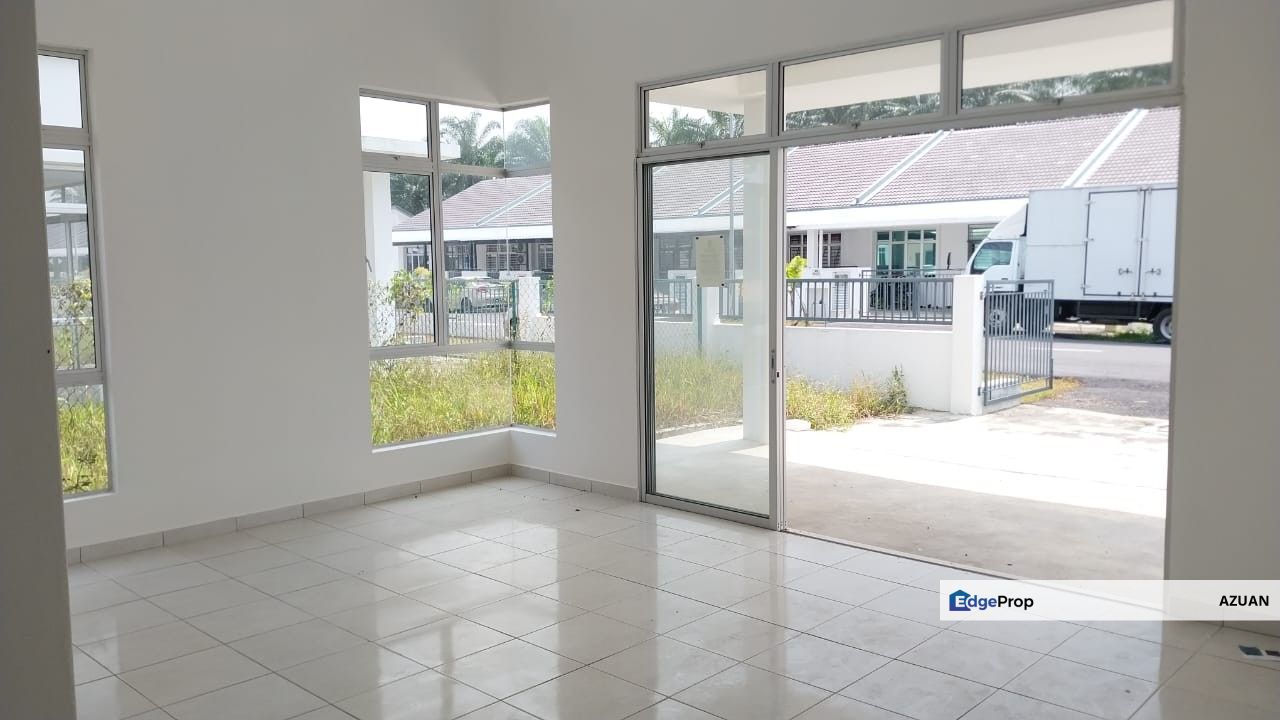 1 Storey Semi-D (Near KLIA), Taman Seri Changgang, Bukit Changgang, Kuala Langat, Selangor, Banting