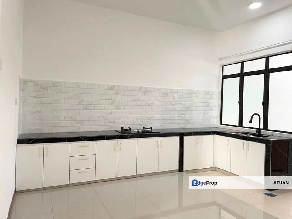 2 STOREY TERRACE HOUSE TAMAN SAUJANA KLIA, SEPANG, Selangor, Sepang