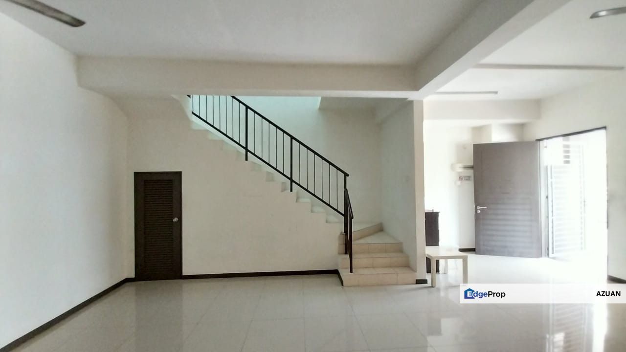 2 STOREY TERRACE HOUSE SAUJANA KLIA, SEPANG, Selangor, Sepang