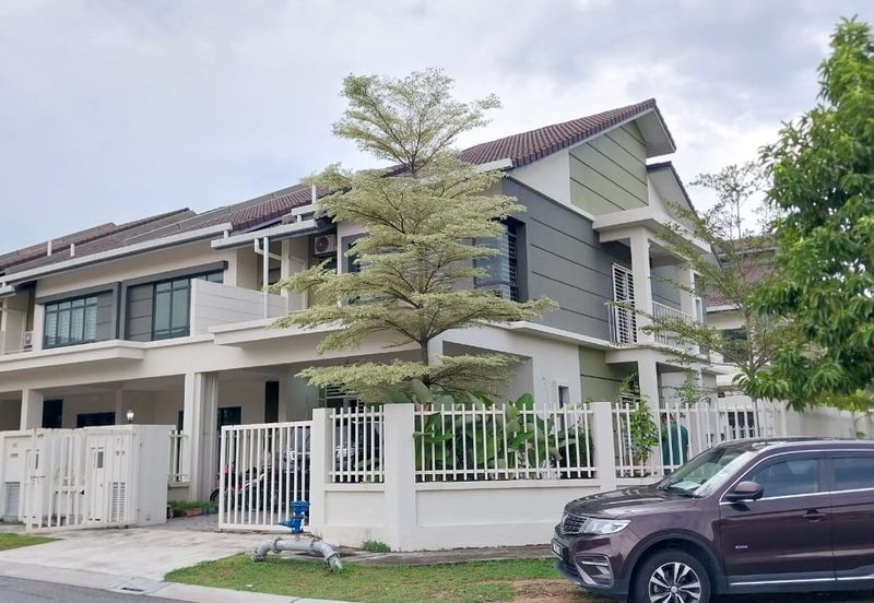 Avista @ Warisan Puteri