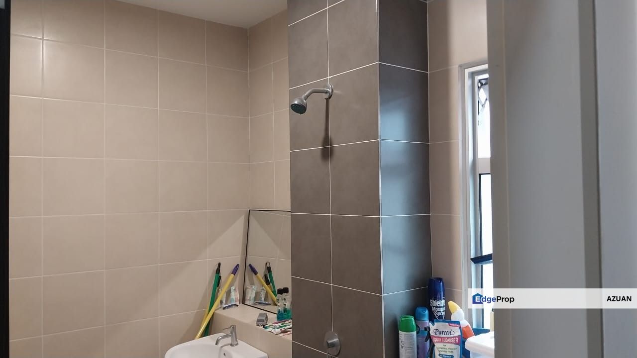 2 STOREY TERRACE HOUSE ADIVA@ SERENIA CITY SEPANG, Selangor, Sepang