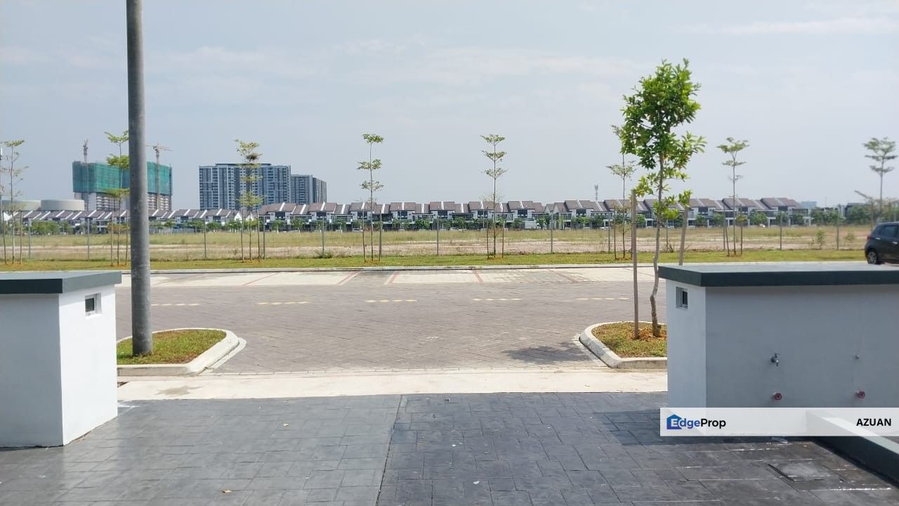 BRAND NEW! LOWER UNIT TOWN HOUSE KITA MEKAR CYBERSOUTH DENGKIL, Selangor, Cyberjaya