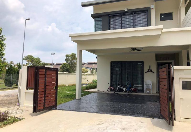 Avista @ Warisan Puteri