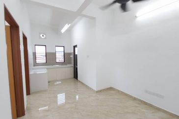 HOUSE FOR RENT NEAR TAMAN MAYANG KELANA JAYA